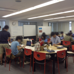 職業訓練の様子（オンライン店舗の商品登録等）
